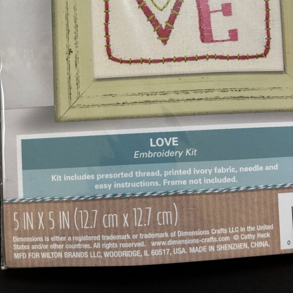 LOVE Embroidery Kit Cathy Heck Studio - Picture 2 of 3